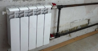 Установка биметаллических радиаторов отопления в квартире в Добрянке - от 2097 руб.